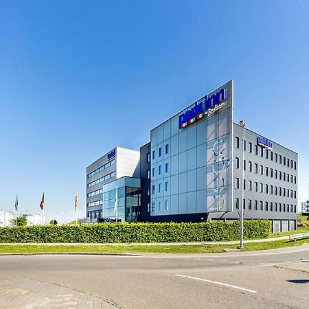 Park Inn By Radisson Liege Airport Bagian luar foto