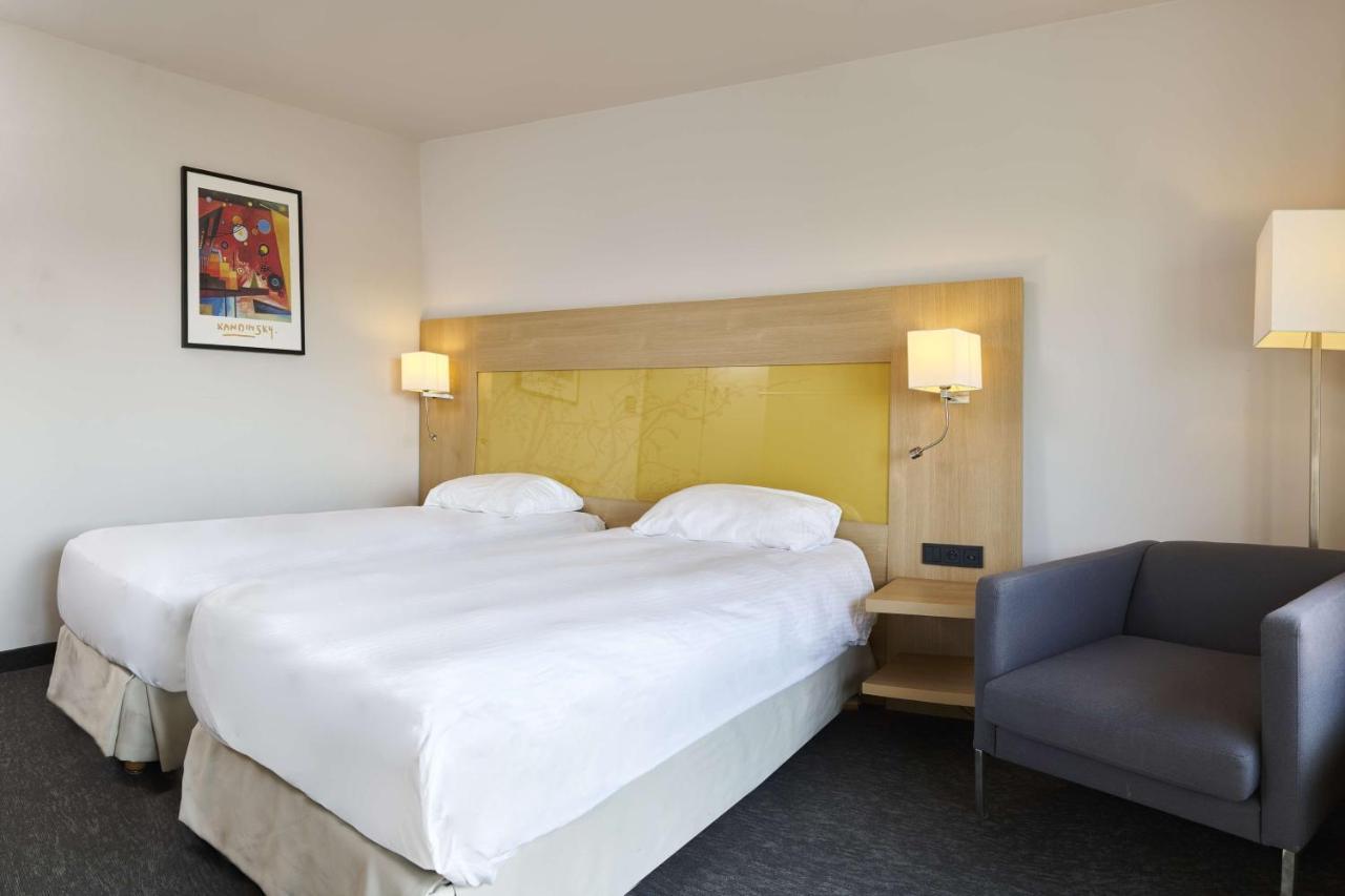 Park Inn By Radisson Liege Airport Grace-Hollogne Bagian luar foto