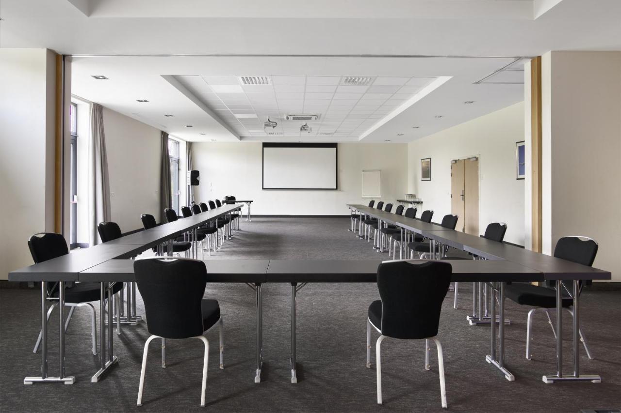 Park Inn By Radisson Liege Airport Grace-Hollogne Bagian luar foto