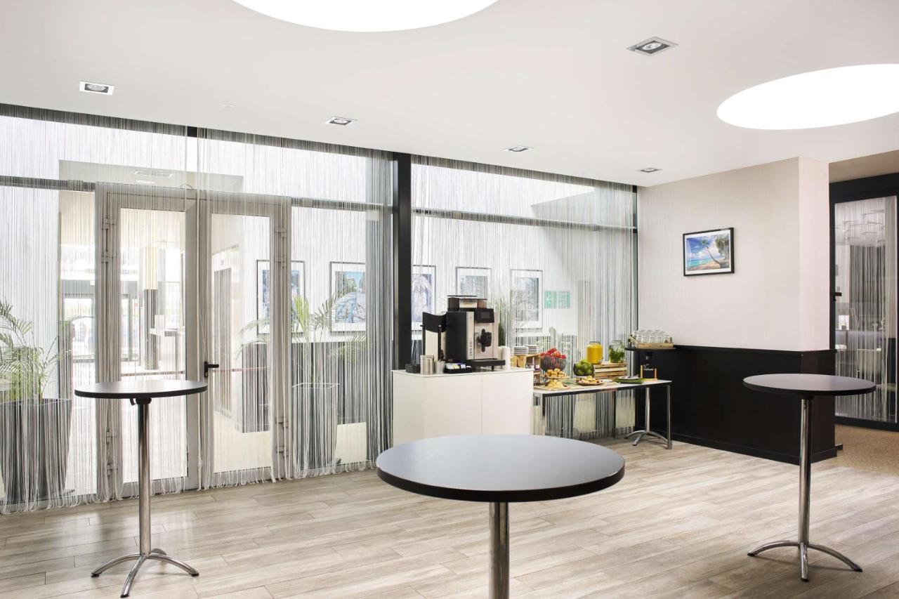 Park Inn By Radisson Liege Airport Grace-Hollogne Bagian luar foto
