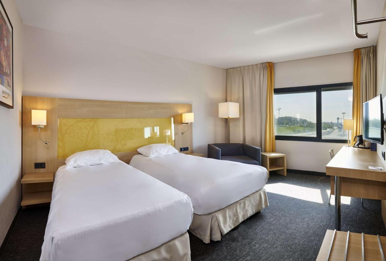 Park Inn By Radisson Liege Airport Grace-Hollogne Bagian luar foto