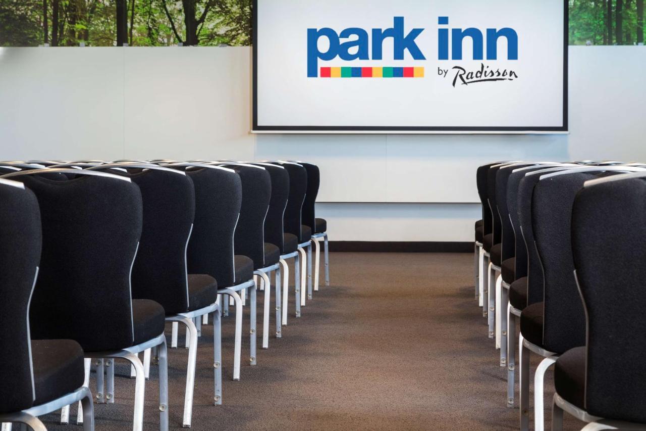 Park Inn By Radisson Liege Airport Bagian luar foto