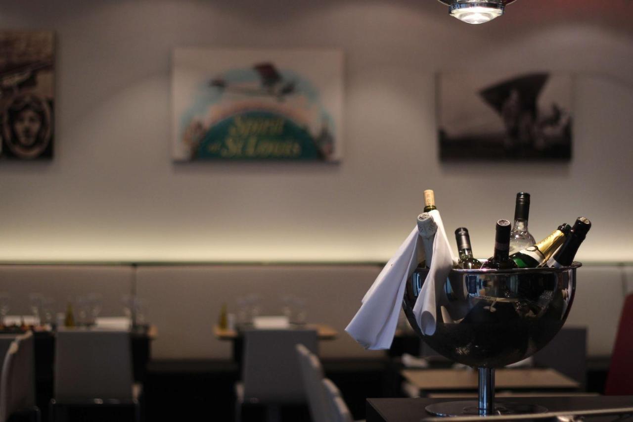 Park Inn By Radisson Liege Airport Grace-Hollogne Bagian luar foto