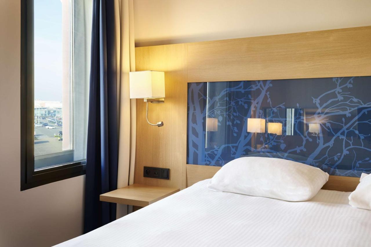 Park Inn By Radisson Liege Airport Grace-Hollogne Bagian luar foto