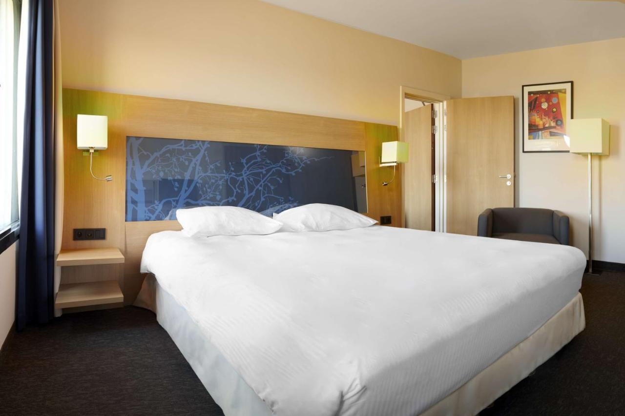 Park Inn By Radisson Liege Airport Grace-Hollogne Bagian luar foto